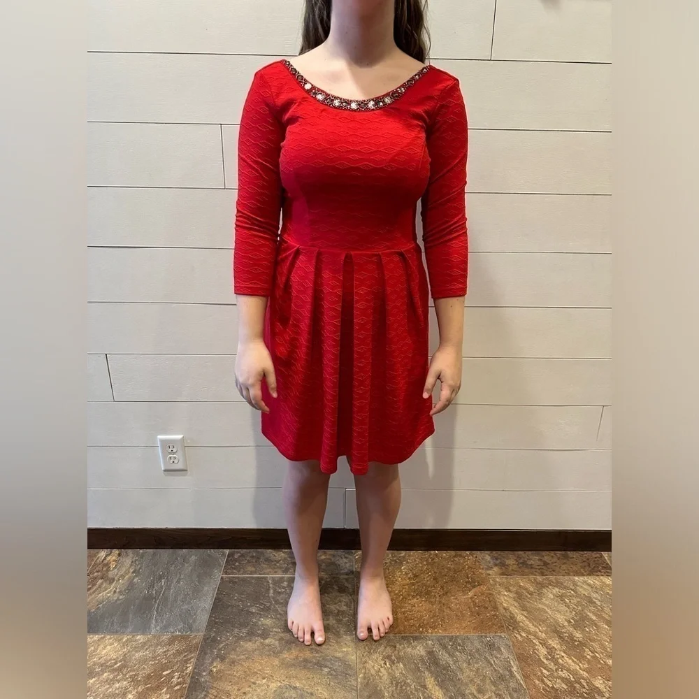 Alya Pleated Red Dress- medium